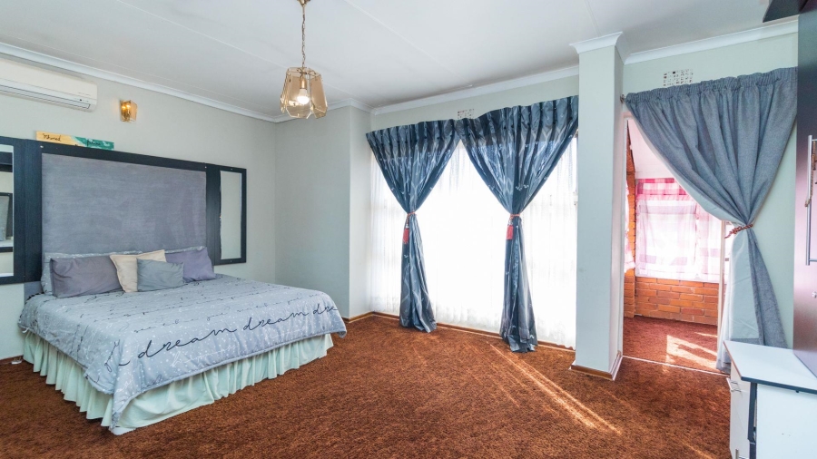 5 Bedroom Property for Sale in Bakerton Gauteng