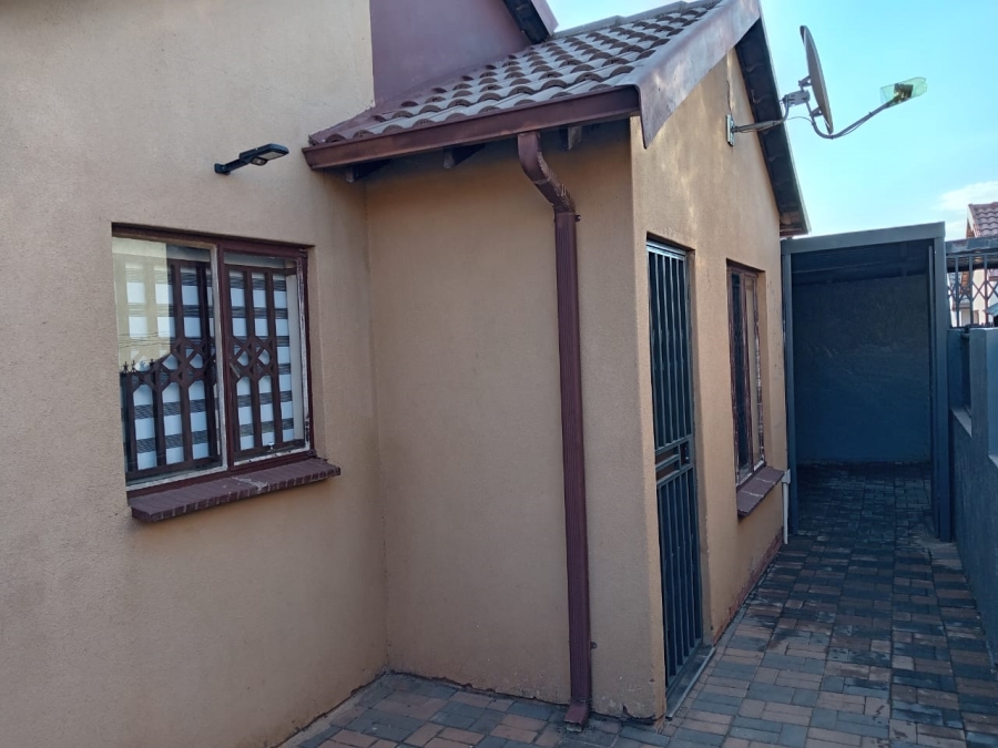 3 Bedroom Property for Sale in Soshanguve VV Gauteng