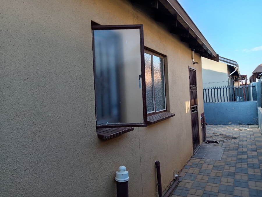 3 Bedroom Property for Sale in Soshanguve VV Gauteng