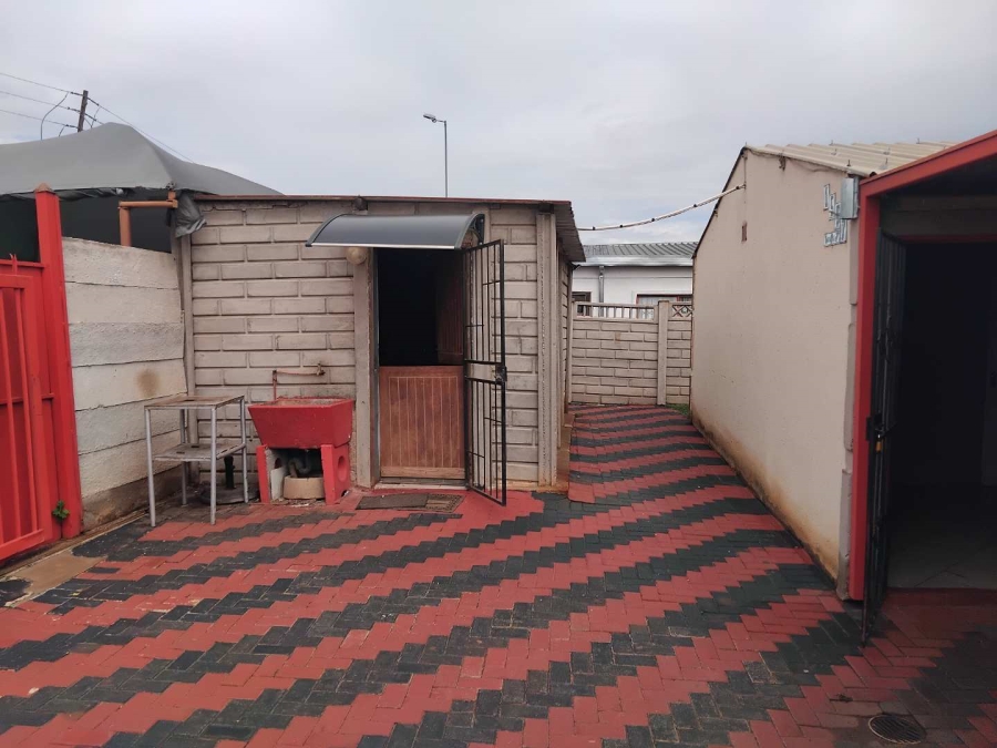 2 Bedroom Property for Sale in Ga-rankuwa Unit 25 Gauteng