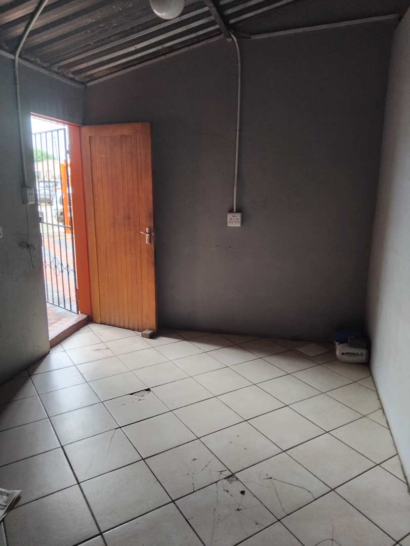 2 Bedroom Property for Sale in Ga-rankuwa Unit 25 Gauteng