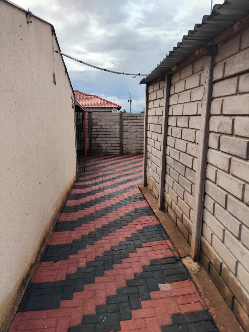 2 Bedroom Property for Sale in Ga-rankuwa Unit 25 Gauteng