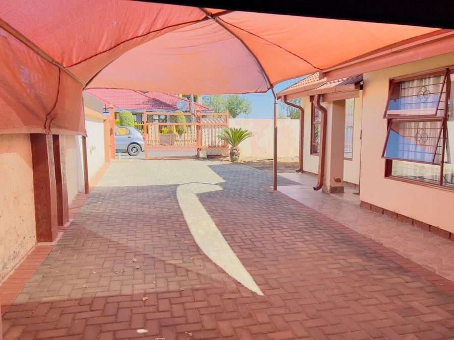 3 Bedroom Property for Sale in Mabopane Unit X Gauteng