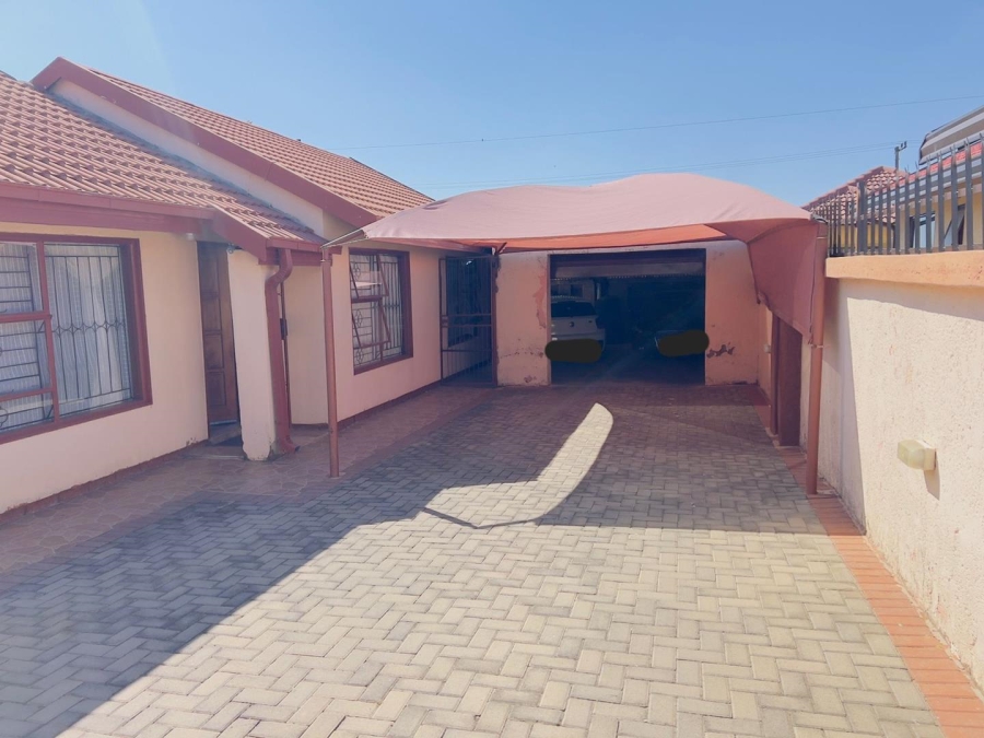 3 Bedroom Property for Sale in Mabopane Unit X Gauteng