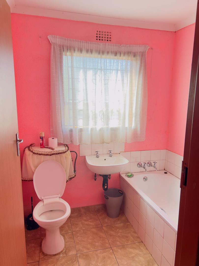 3 Bedroom Property for Sale in Mabopane Unit X Gauteng