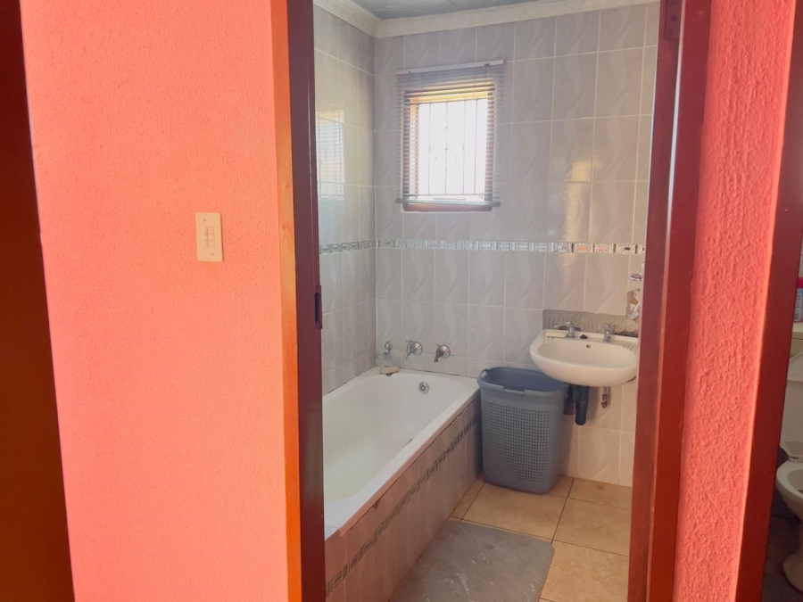 3 Bedroom Property for Sale in Mabopane Unit X Gauteng