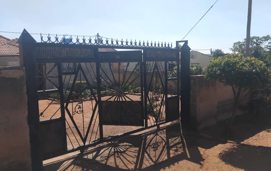 1 Bedroom Property for Sale in Mabopane Gauteng