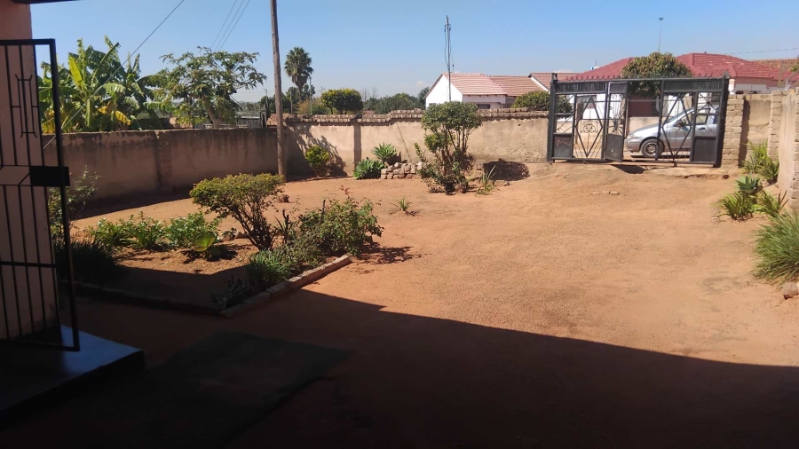 1 Bedroom Property for Sale in Mabopane Gauteng