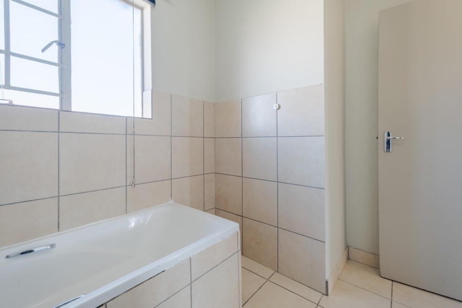 3 Bedroom Property for Sale in Annlin Gauteng