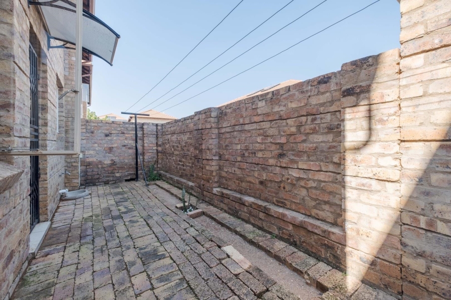 3 Bedroom Property for Sale in Annlin Gauteng