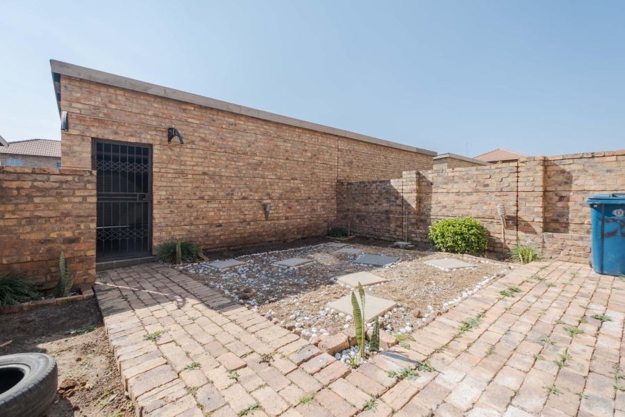 3 Bedroom Property for Sale in Annlin Gauteng