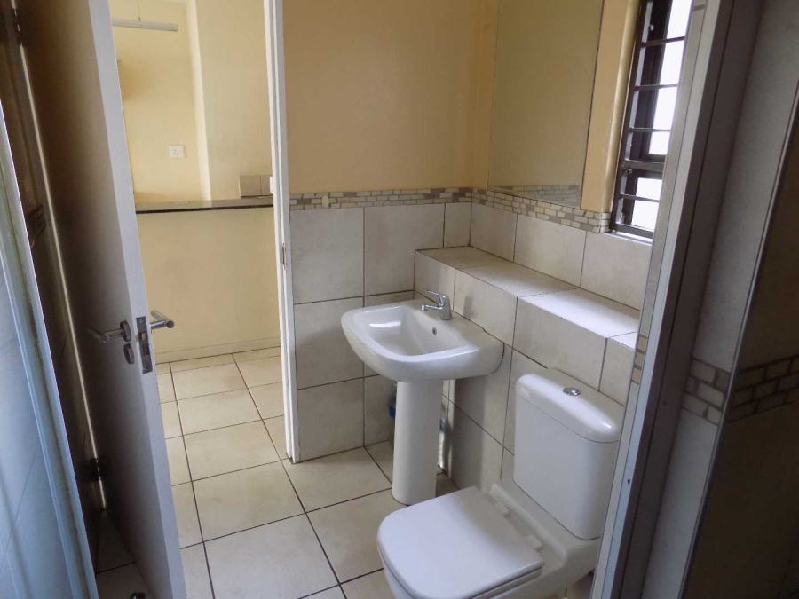 To Let 1 Bedroom Property for Rent in Sunninghill Gauteng