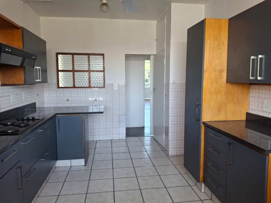 To Let 3 Bedroom Property for Rent in Illovo Gauteng