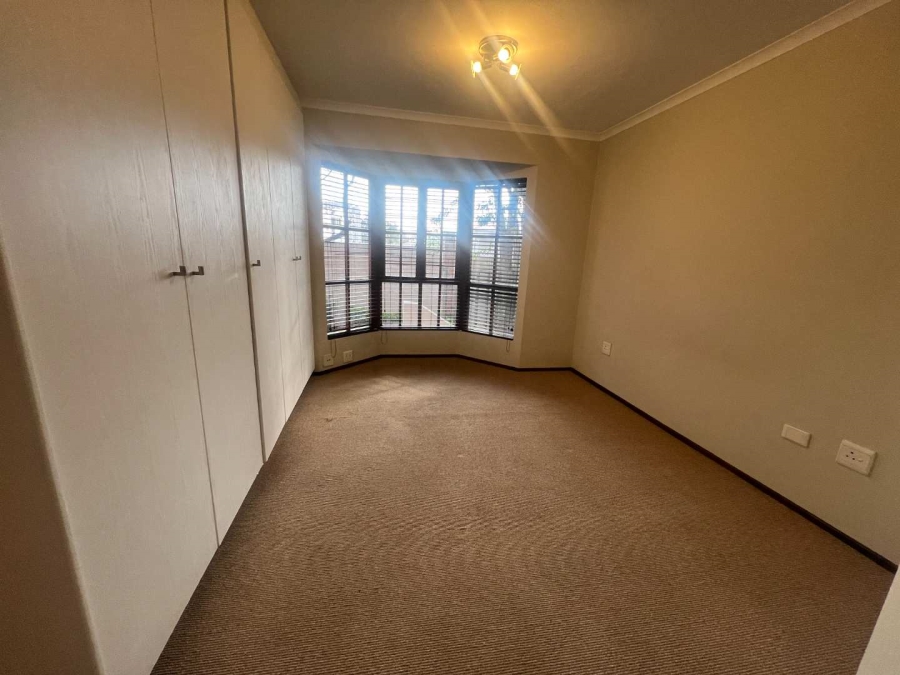 To Let 2 Bedroom Property for Rent in Rivonia Gauteng