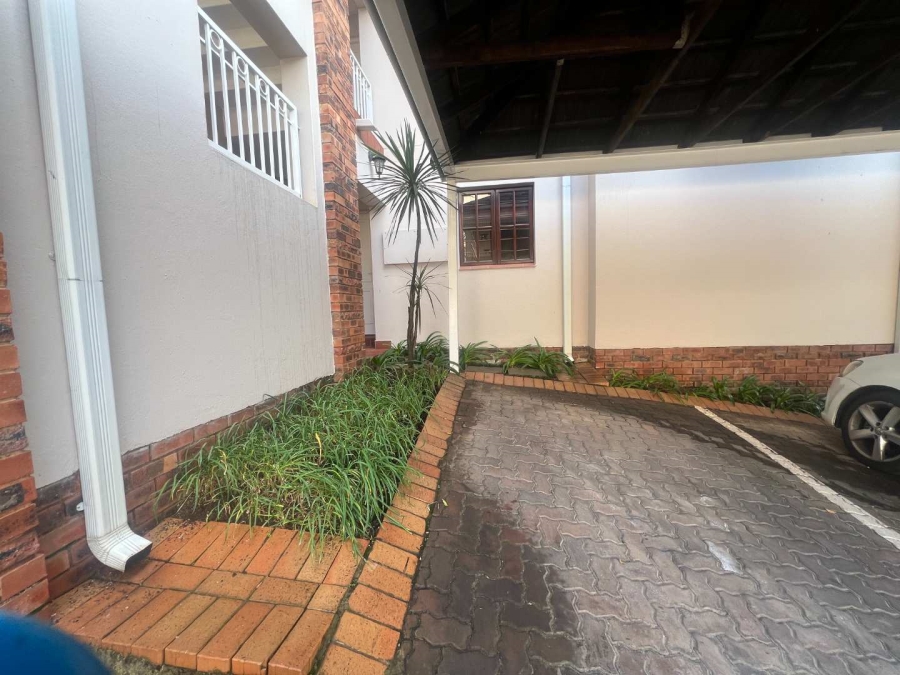 To Let 2 Bedroom Property for Rent in Rivonia Gauteng