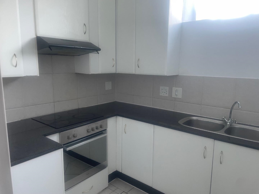 To Let 2 Bedroom Property for Rent in Illovo Gauteng