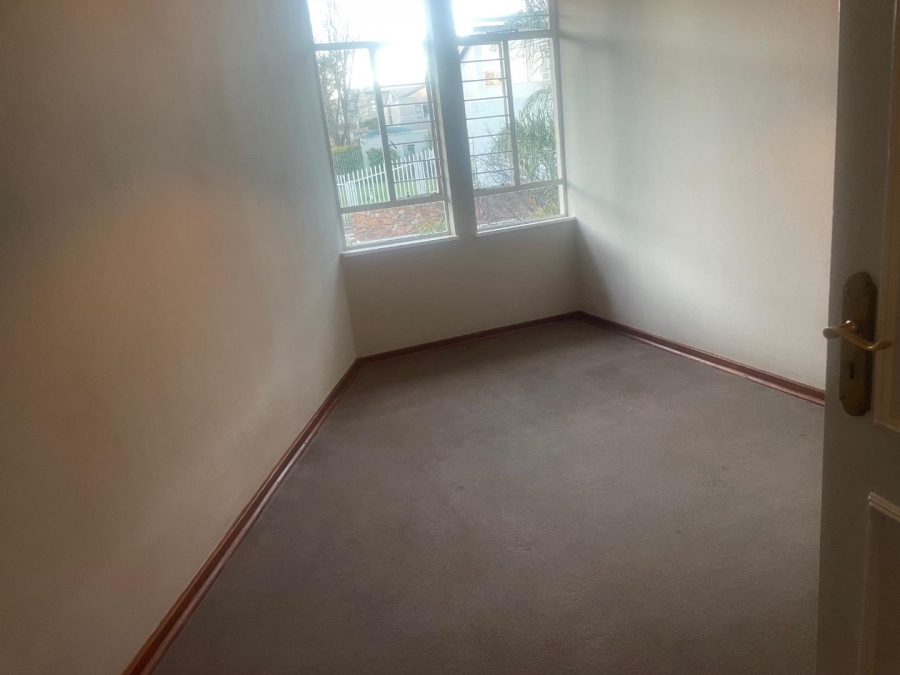 To Let 2 Bedroom Property for Rent in Illovo Gauteng