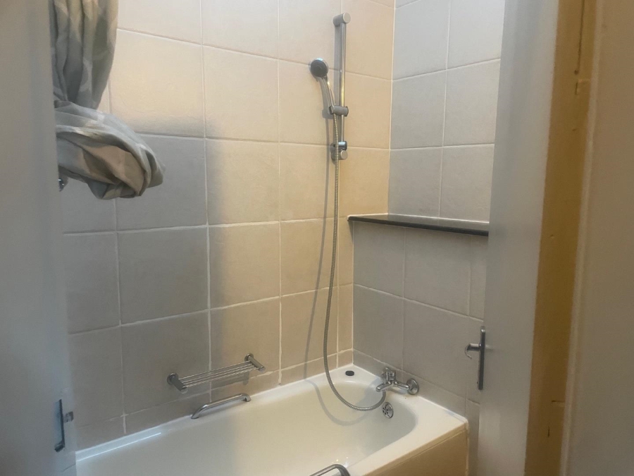 To Let 2 Bedroom Property for Rent in Illovo Gauteng