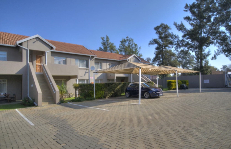 2 Bedroom Property for Sale in Brackendowns Gauteng