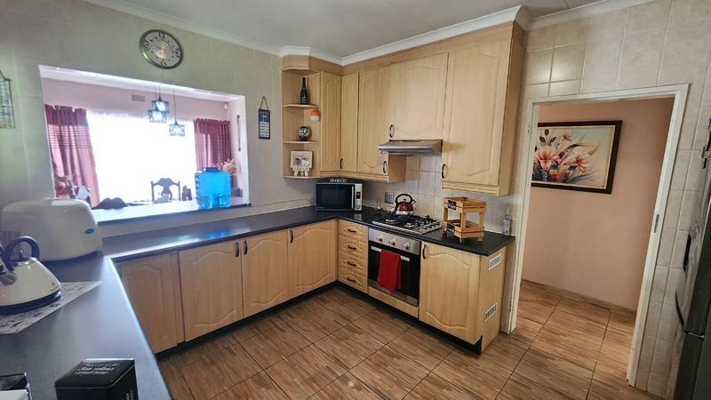 3 Bedroom Property for Sale in Verwoerdpark Gauteng