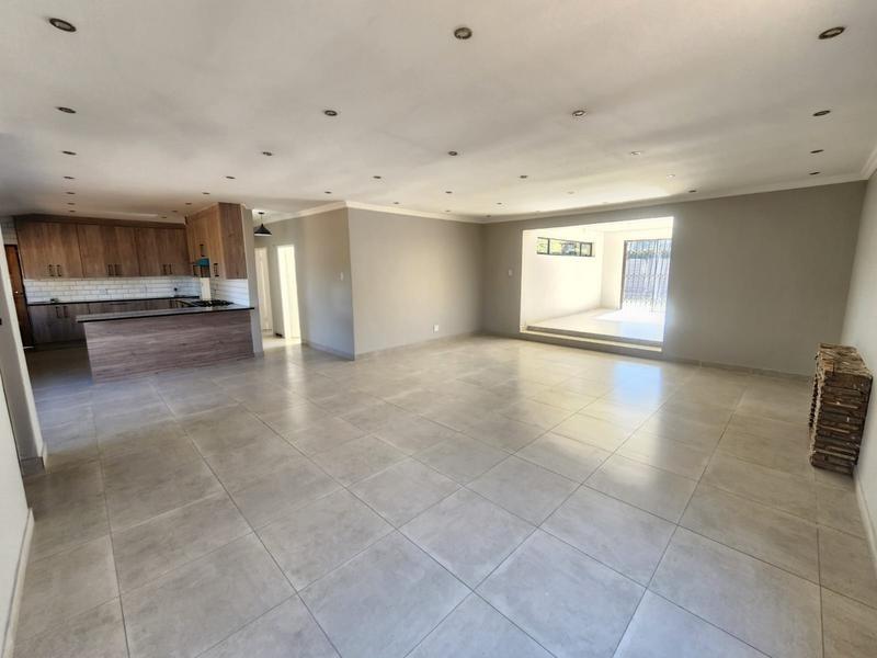 3 Bedroom Property for Sale in Verwoerdpark Gauteng