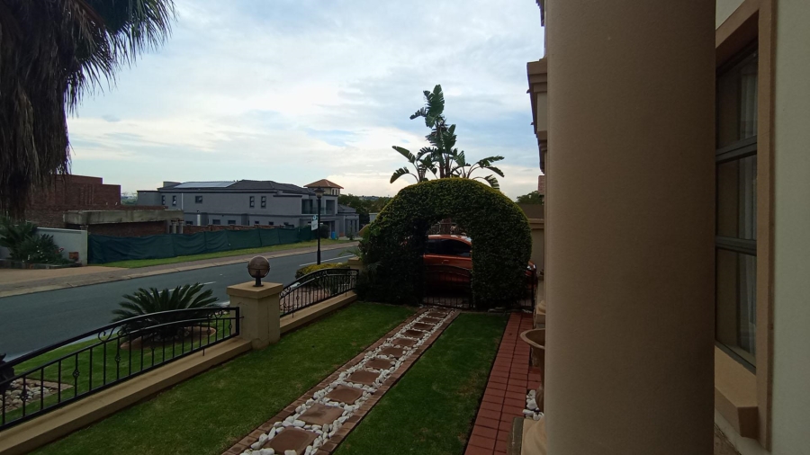 5 Bedroom Property for Sale in Blue Valley Golf Estate Gauteng