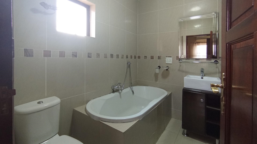 5 Bedroom Property for Sale in Blue Valley Golf Estate Gauteng