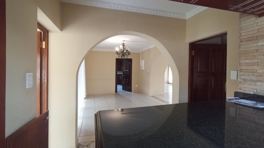 5 Bedroom Property for Sale in Blue Valley Golf Estate Gauteng