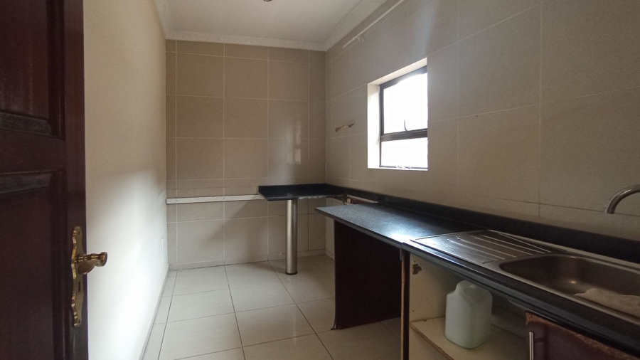 5 Bedroom Property for Sale in Blue Valley Golf Estate Gauteng