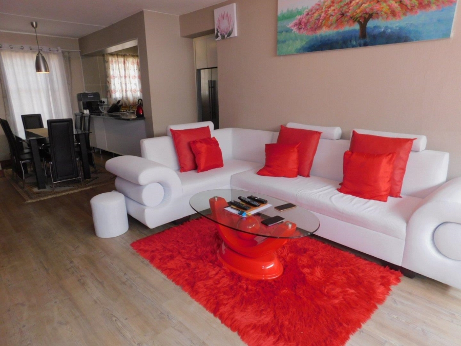 To Let 2 Bedroom Property for Rent in Sandown Gauteng