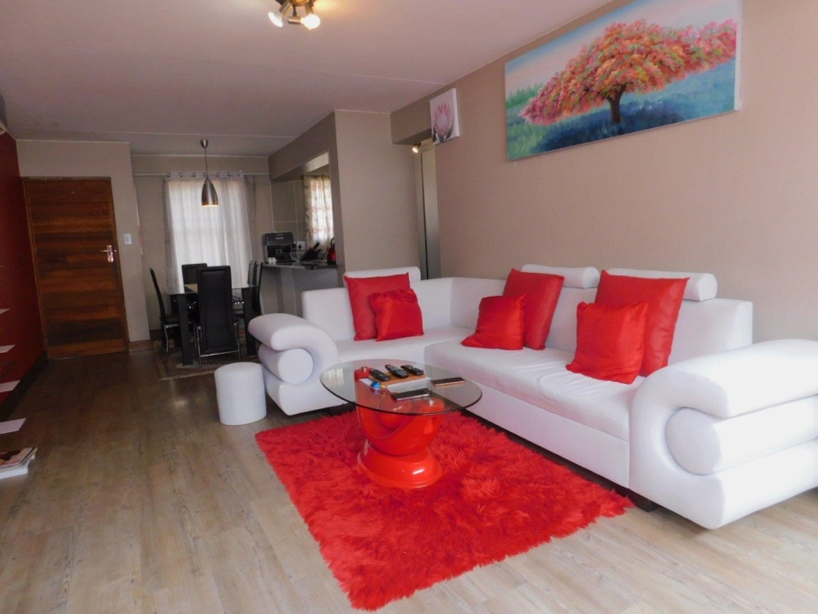 To Let 2 Bedroom Property for Rent in Sandown Gauteng