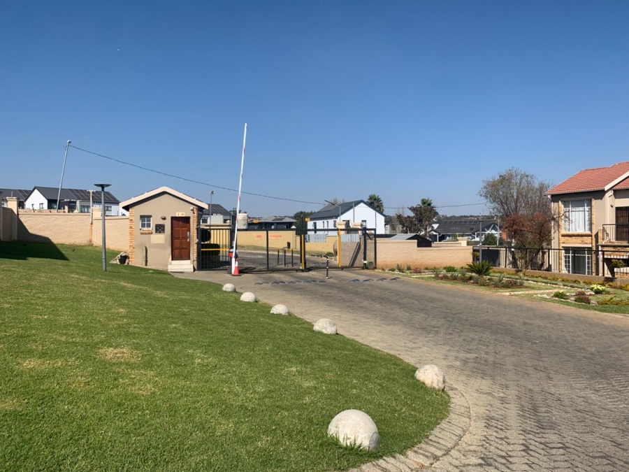 To Let 2 Bedroom Property for Rent in Honeydew Gauteng