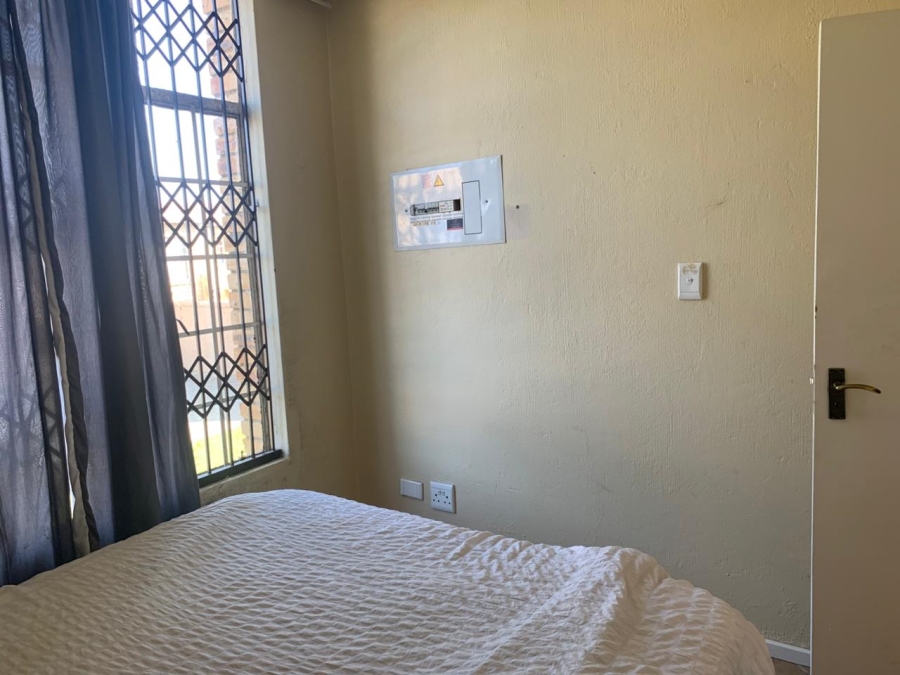 To Let 2 Bedroom Property for Rent in Honeydew Gauteng