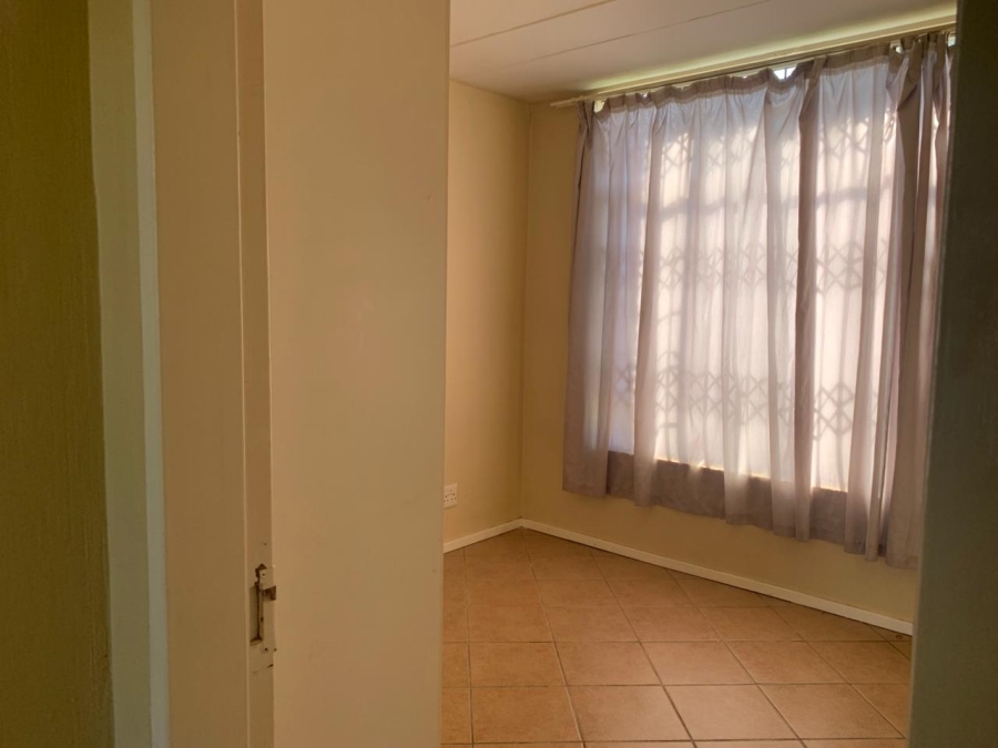 To Let 2 Bedroom Property for Rent in Honeydew Gauteng