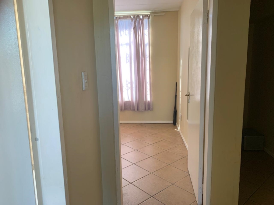 To Let 2 Bedroom Property for Rent in Honeydew Gauteng