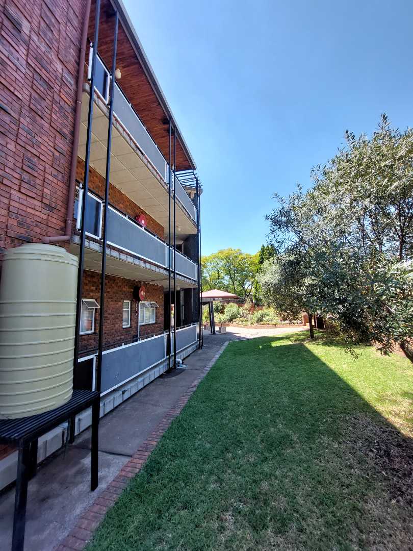 To Let 2 Bedroom Property for Rent in Groenkloof Gauteng