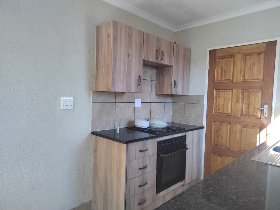 To Let 3 Bedroom Property for Rent in Alrode Gauteng
