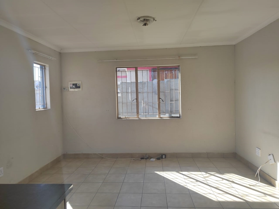 To Let 3 Bedroom Property for Rent in Alrode Gauteng