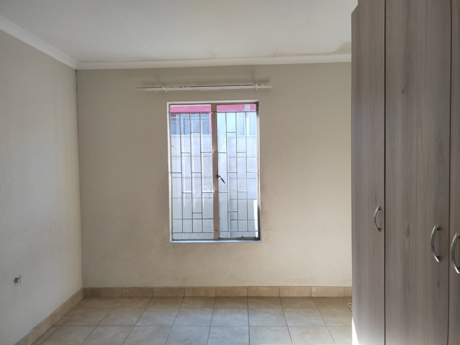 To Let 3 Bedroom Property for Rent in Alrode Gauteng
