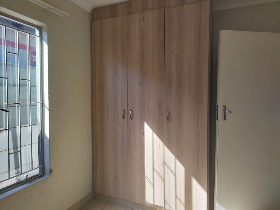 To Let 3 Bedroom Property for Rent in Alrode Gauteng