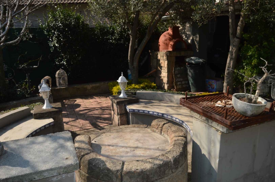 4 Bedroom Property for Sale in Brackendowns Gauteng