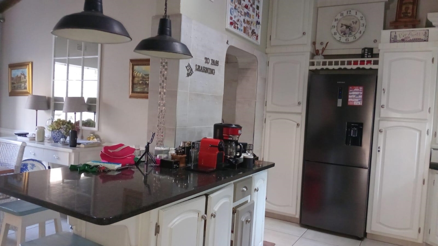 4 Bedroom Property for Sale in Brackendowns Gauteng