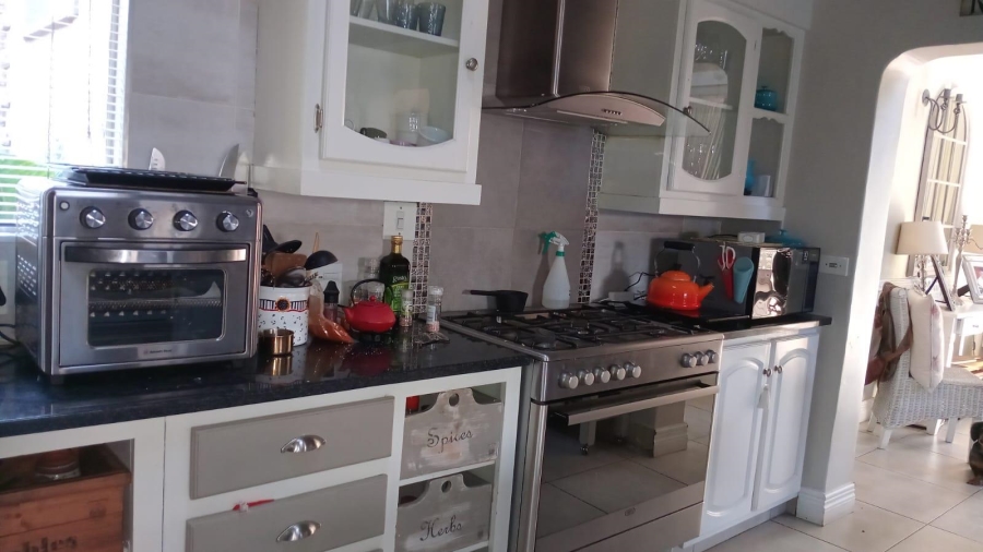 4 Bedroom Property for Sale in Brackendowns Gauteng