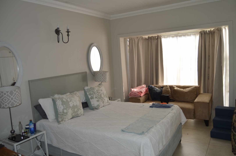 4 Bedroom Property for Sale in Brackendowns Gauteng