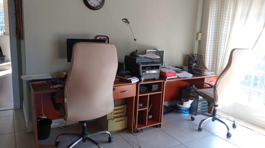 4 Bedroom Property for Sale in Brackendowns Gauteng