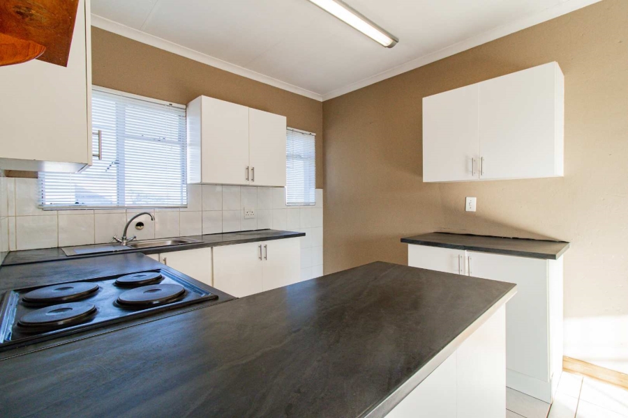 2 Bedroom Property for Sale in Brackendowns Gauteng