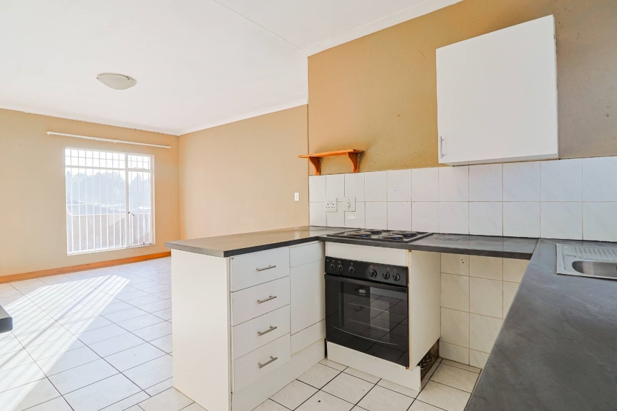 2 Bedroom Property for Sale in Brackendowns Gauteng