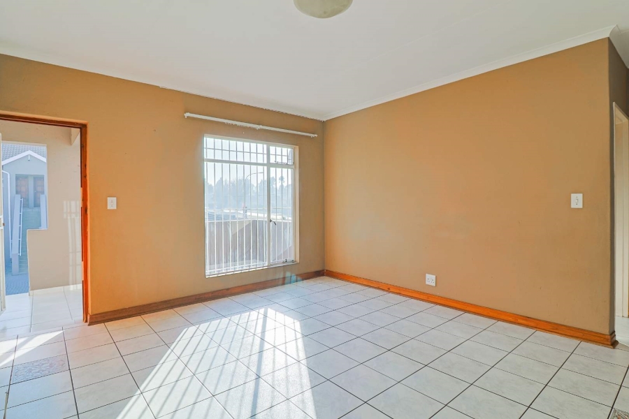 2 Bedroom Property for Sale in Brackendowns Gauteng