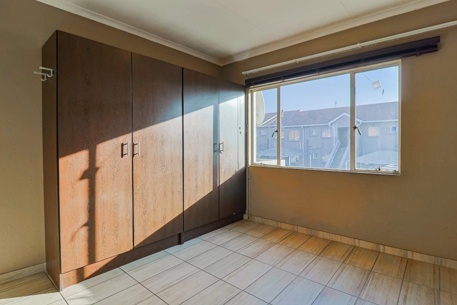 2 Bedroom Property for Sale in Brackendowns Gauteng