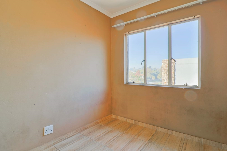 2 Bedroom Property for Sale in Brackendowns Gauteng